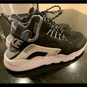 Men’s Nike Huarache